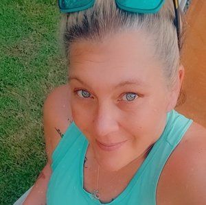 Meet your Posher, Carrie